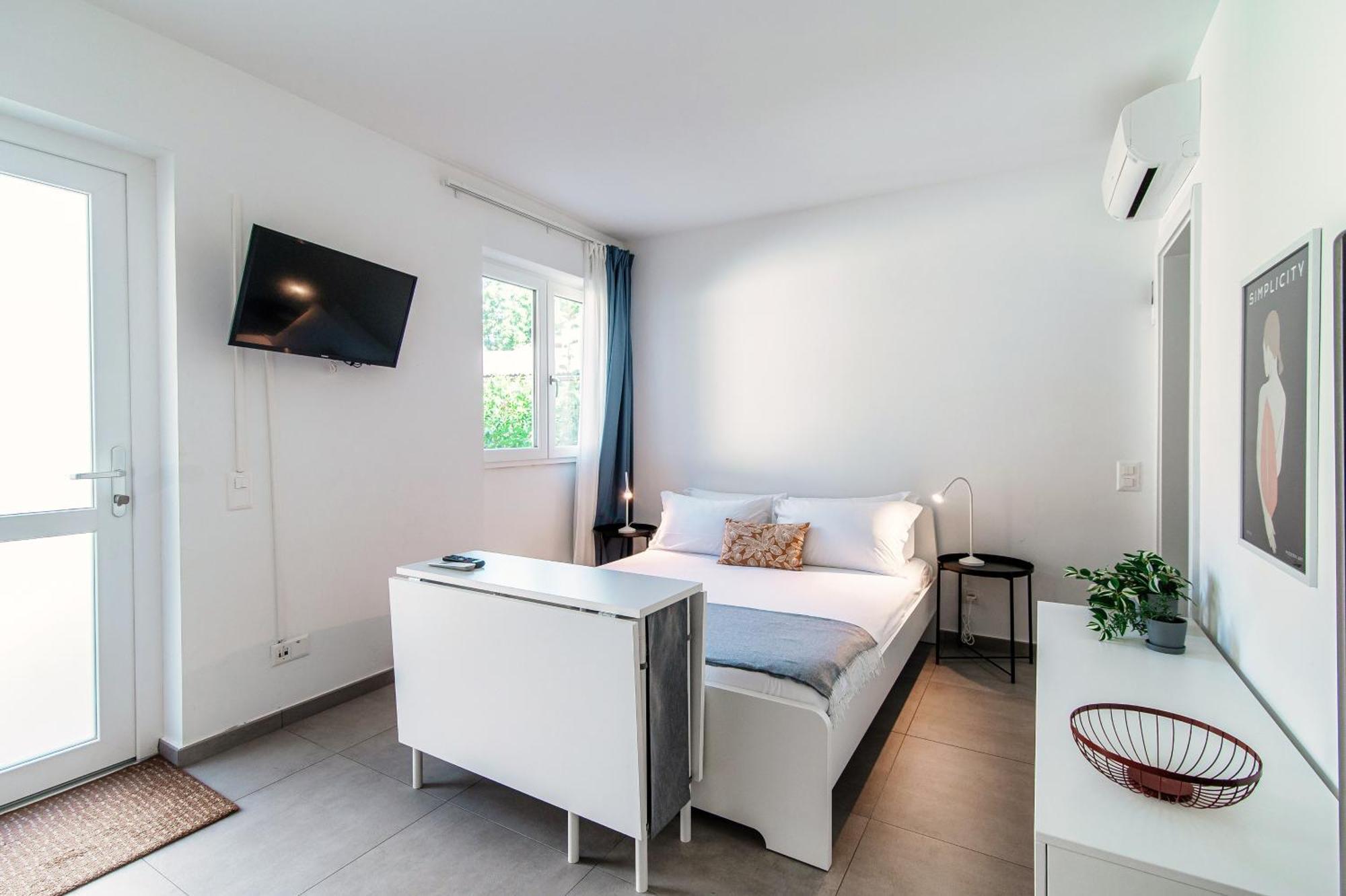 Le Betulle Studios By Quokka 360 - Studio Apartments By The Origlio Lake ภายนอก รูปภาพ