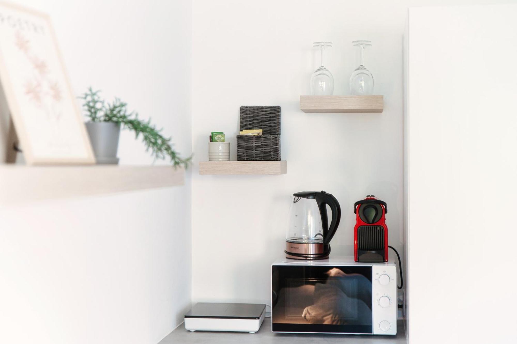 Le Betulle Studios By Quokka 360 - Studio Apartments By The Origlio Lake ภายนอก รูปภาพ